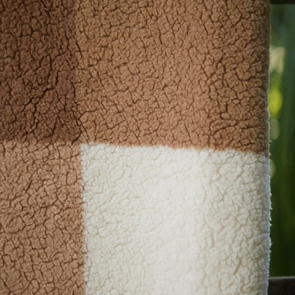 Luxe Home Decor Classic Faux Fur Throw | 1-Piece | Taupe plaid combo | 50"x60" - Picture 8 of 11